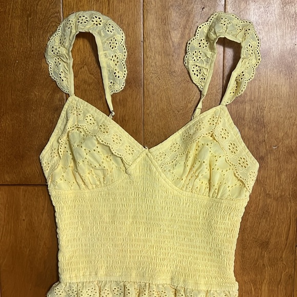 Japna Y2K Buttery Yellow Baby Doll Eyelet Smocked Crop Top Size S Cottagecore - Picture 2 of 8